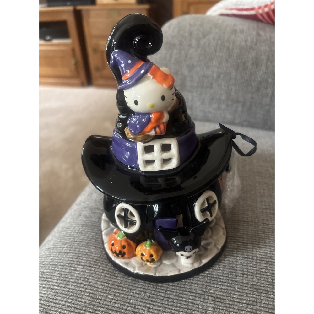 Blue Sky Clayworks - Hello Kitty and Kuromi Halloween Witch Candle House - New
